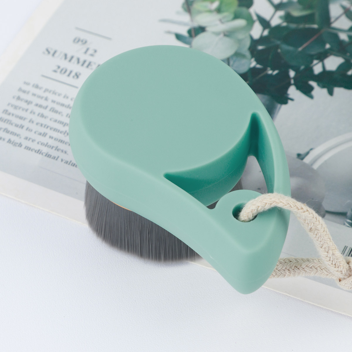 1 brosse nettoyante au charbon - Makeup Beauty Ro avis et prix