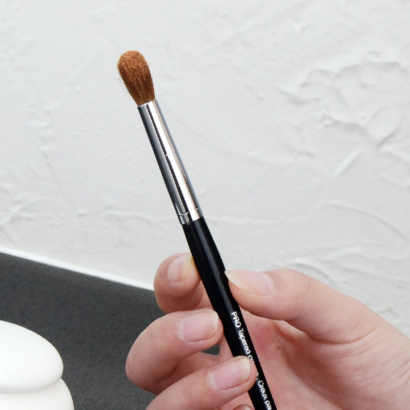 Pinceau professionnel conique  - Beauty Bay Makeup avis et prix