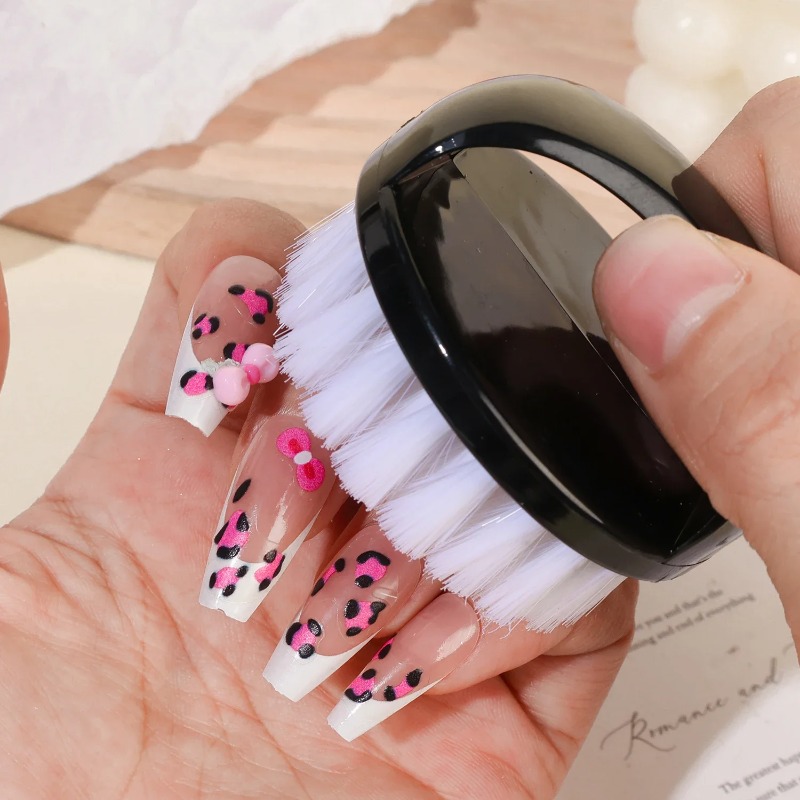 Brosse à ongles fait référence - Makeup Beauty Ro avis et prix