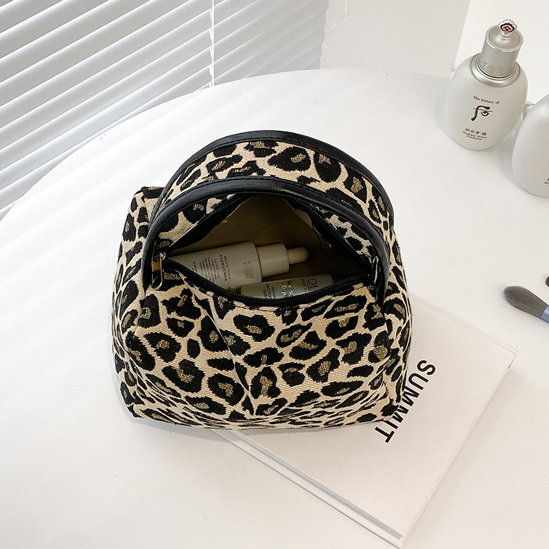 Sac de maquillage léopard de l - Ysl Beauty Makeup Bag avis et prix
